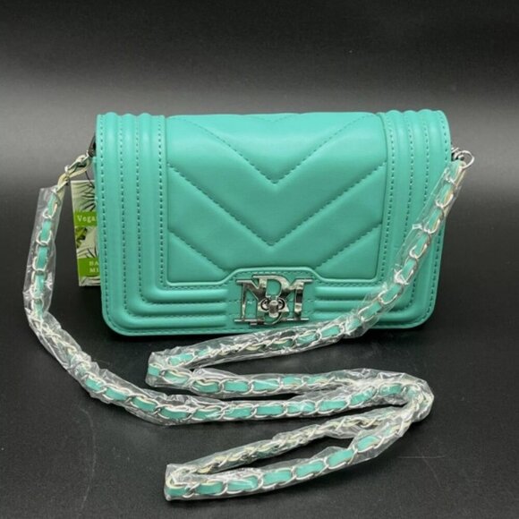 NWT Badgley Mischka V quilting crossbody detachable chain strap  BM-4156 green - Picture 2 of 9